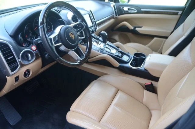 2016 Porsche 958 Cayenne - Image 2 of 25
