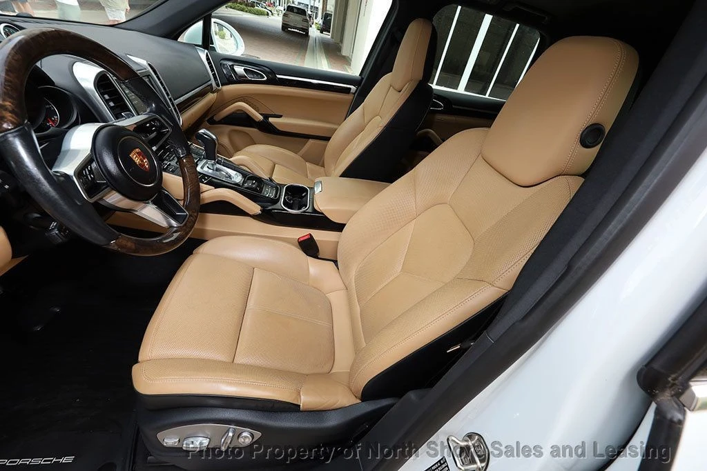 2016 Porsche 958 Cayenne - Image 6 of 12