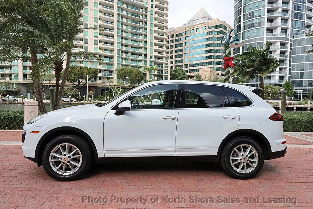 2016 Porsche 958 Cayenne - Image 4 of 12
