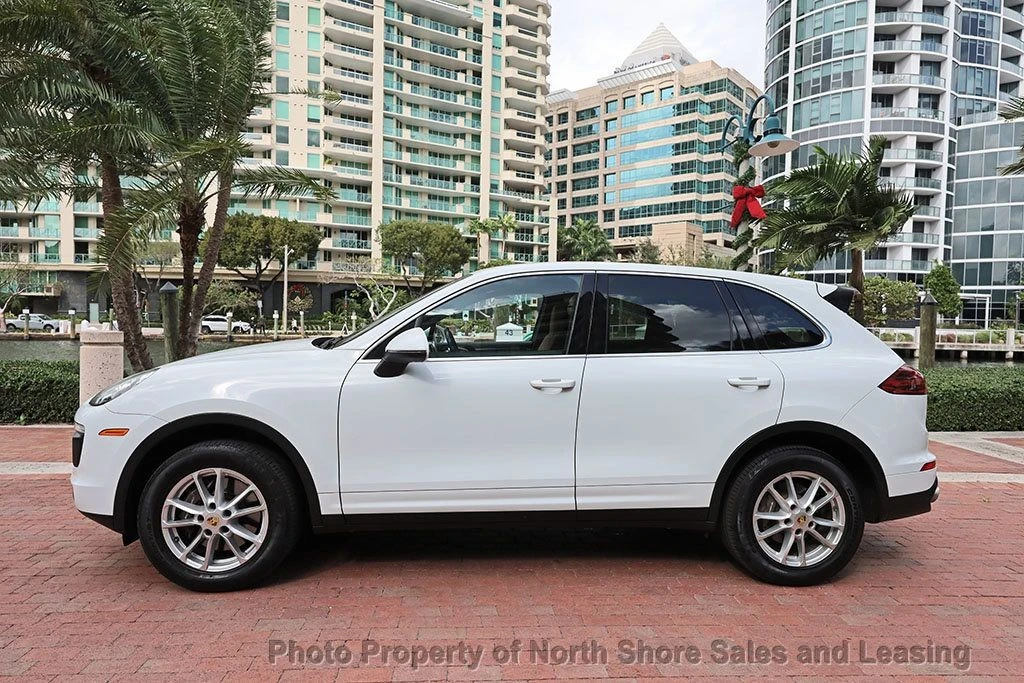 2016 Porsche 958 Cayenne - Image 4 of 12