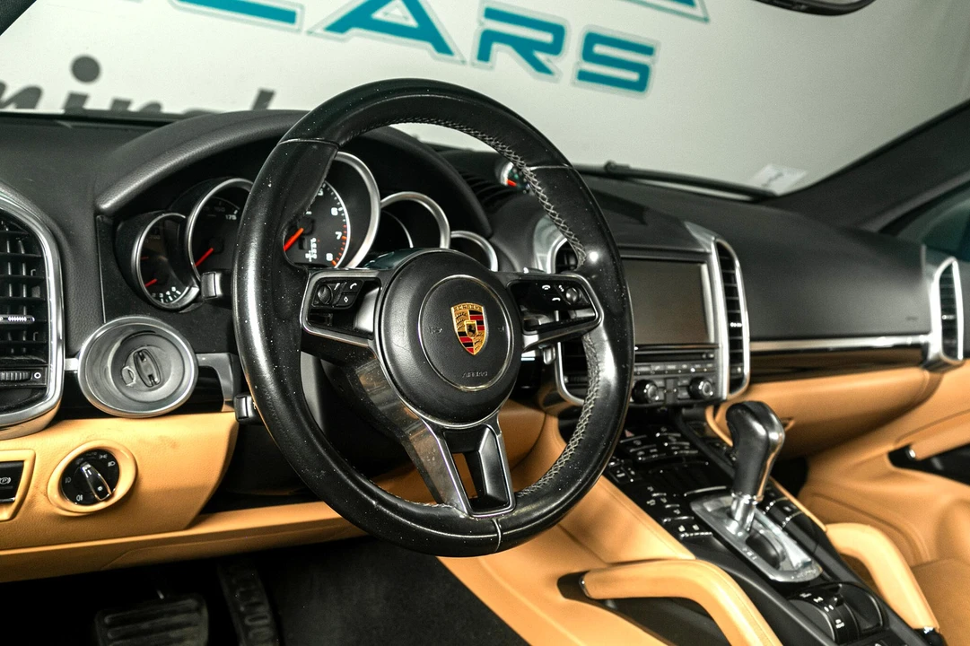 2016 Porsche 958 Cayenne - Image 12 of 21