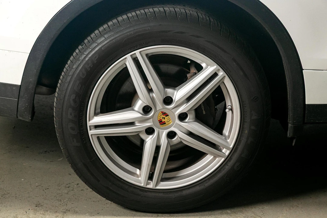 2016 Porsche 958 Cayenne - Image 19 of 21