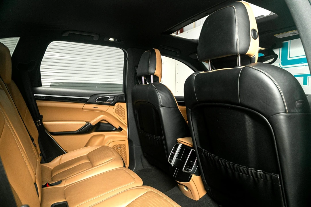2016 Porsche 958 Cayenne - Image 8 of 21