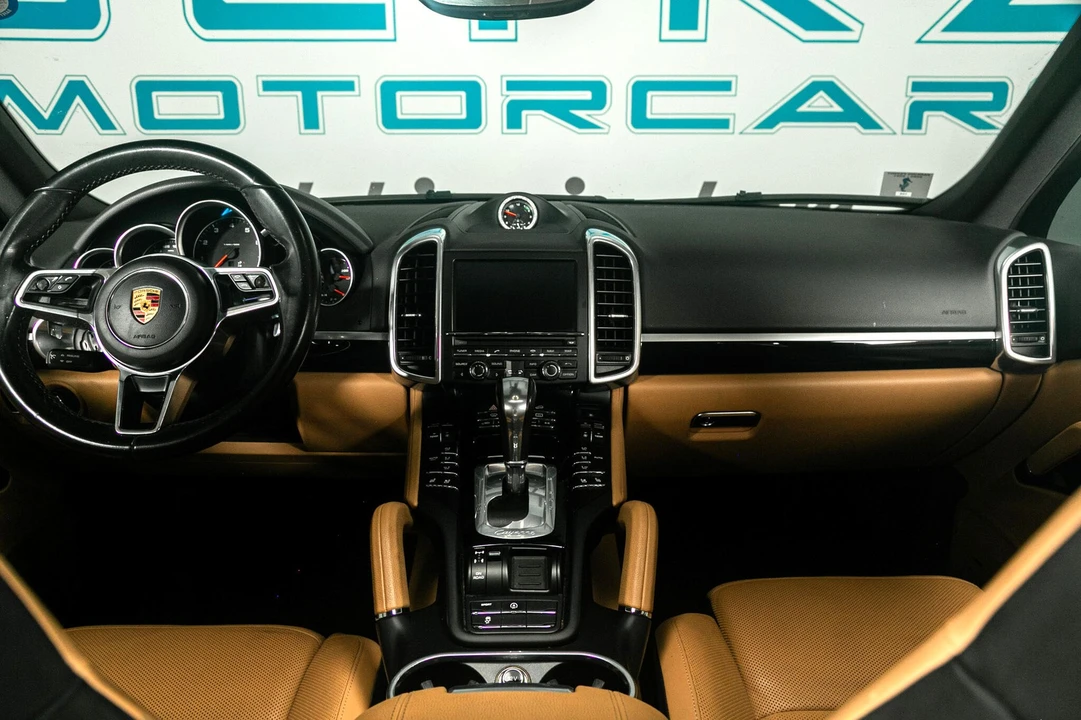 2016 Porsche 958 Cayenne - Image 6 of 21