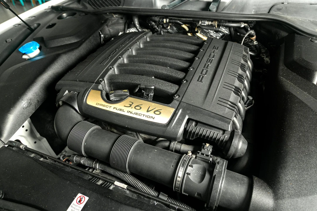 2016 Porsche 958 Cayenne - Image 17 of 21