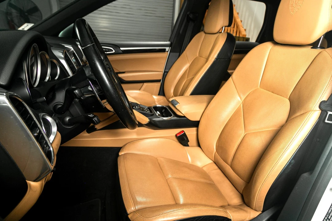 2016 Porsche 958 Cayenne - Image 4 of 21