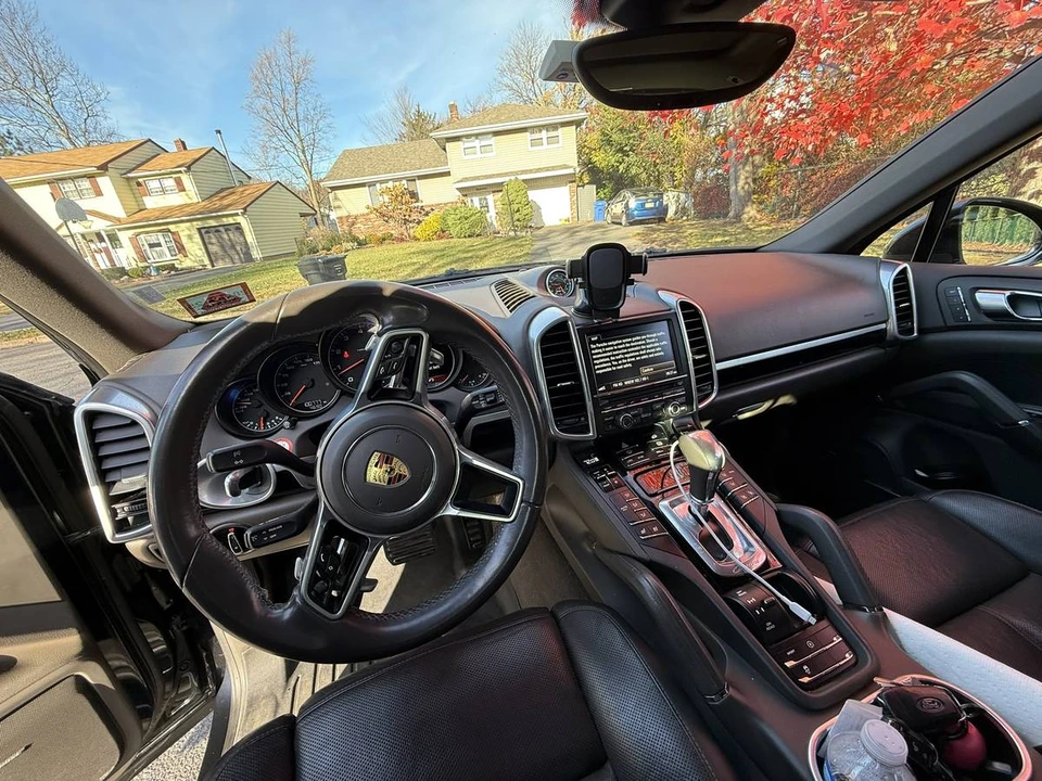 2016 Porsche 958 Cayenne - Image 14 of 24
