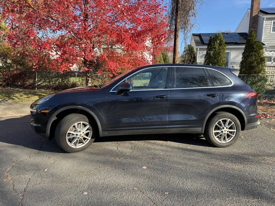 2016 Porsche 958 Cayenne - Image 9 of 24