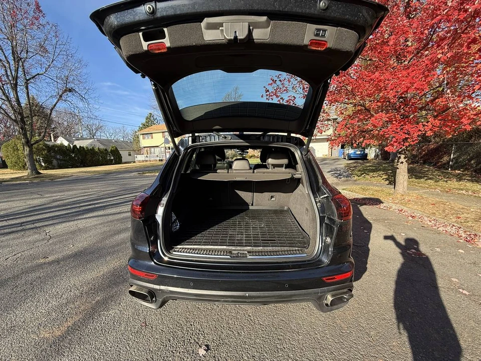 2016 Porsche 958 Cayenne - Image 15 of 24