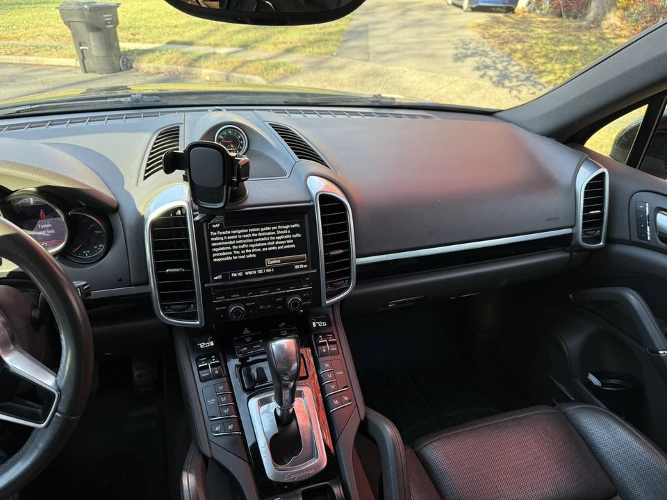 2016 Porsche 958 Cayenne - Image 20 of 24