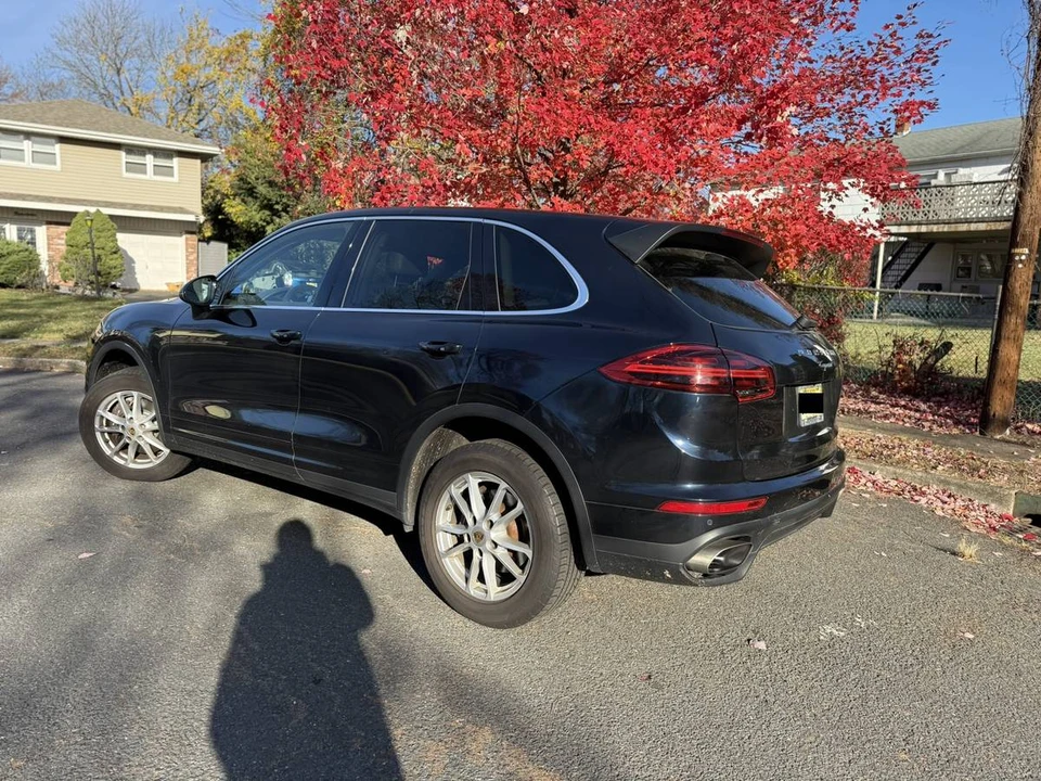 2016 Porsche 958 Cayenne - Image 8 of 24