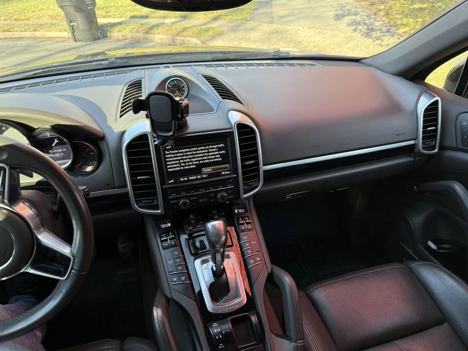2016 Porsche 958 Cayenne - Image 19 of 24