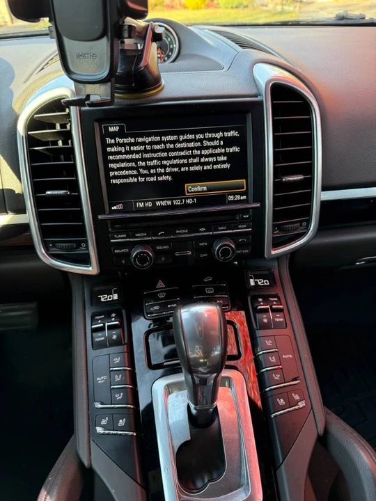 2016 Porsche 958 Cayenne - Image 21 of 24