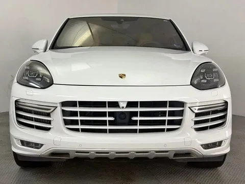 2016 Porsche Cayenne GTS