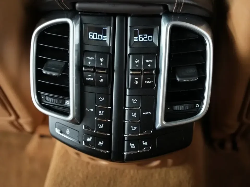 2016 Porsche 958 Cayenne GTS - Image 15 of 20