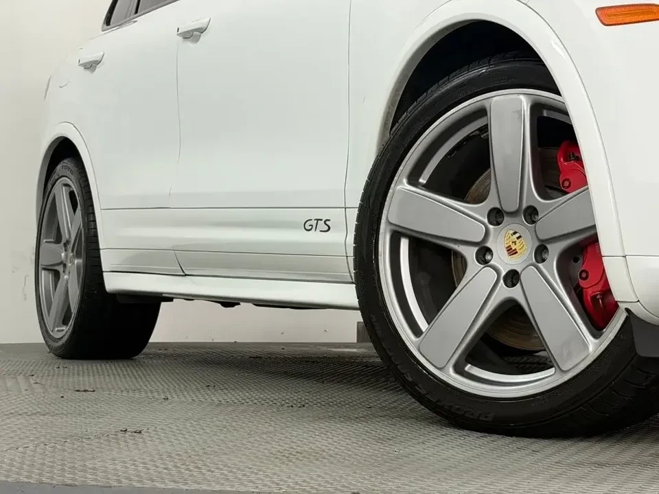 2016 Porsche 958 Cayenne GTS - Image 9 of 20