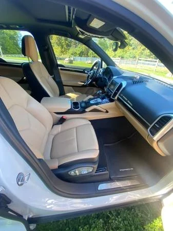 2016 Porsche 958 Cayenne - Image 12 of 21