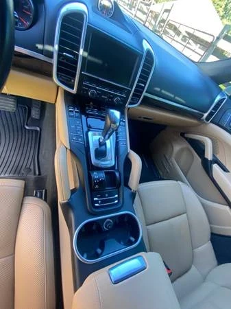 2016 Porsche 958 Cayenne - Image 11 of 21