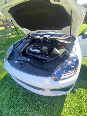 2016 Porsche 958 Cayenne - Image 16 of 21