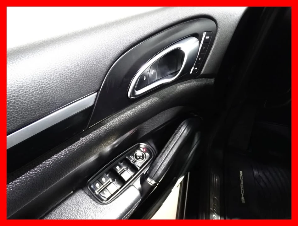 2016 Porsche 958 Cayenne - Image 13 of 19