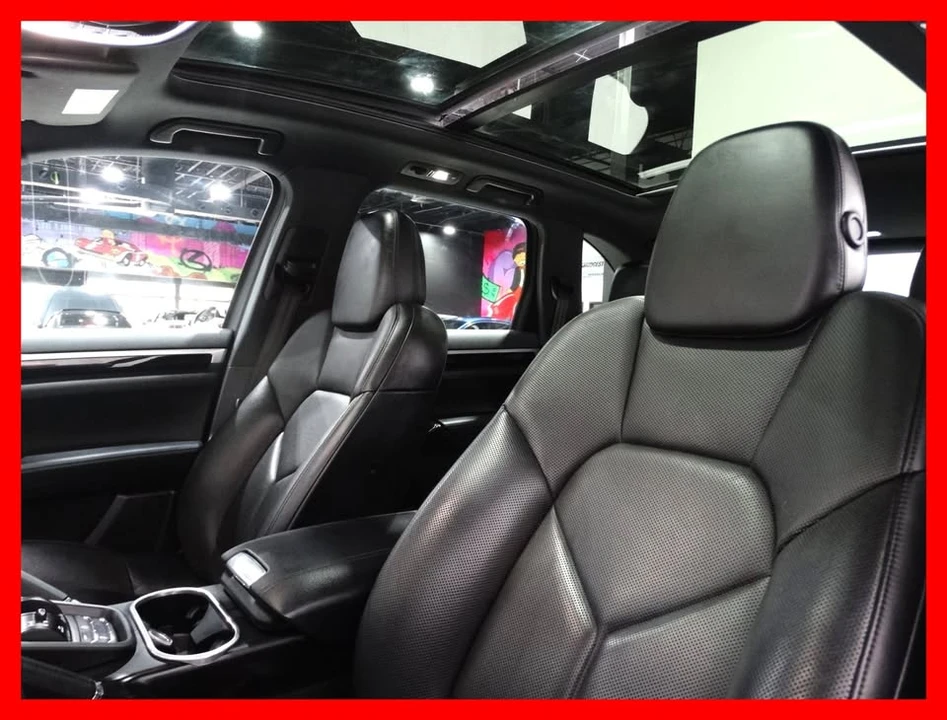 2016 Porsche 958 Cayenne - Image 11 of 19