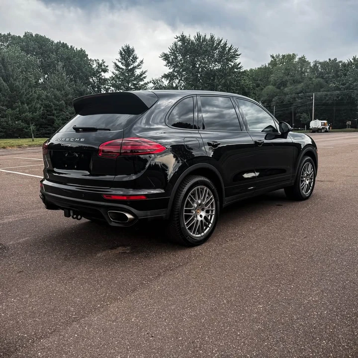2016 Porsche 958 Cayenne - Image 2 of 16
