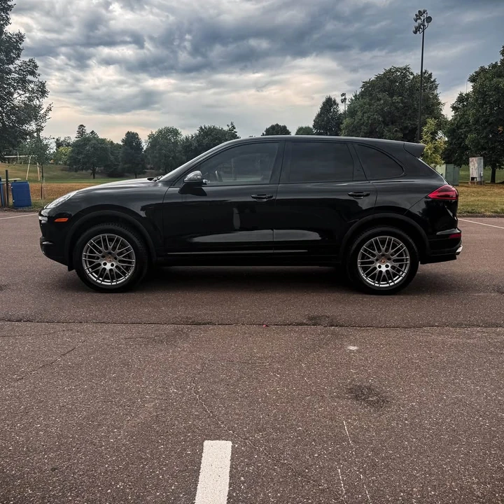 2016 Porsche 958 Cayenne - Image 8 of 16