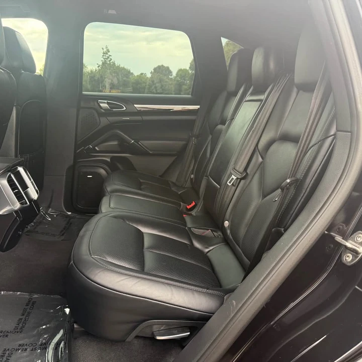 2016 Porsche 958 Cayenne - Image 15 of 16