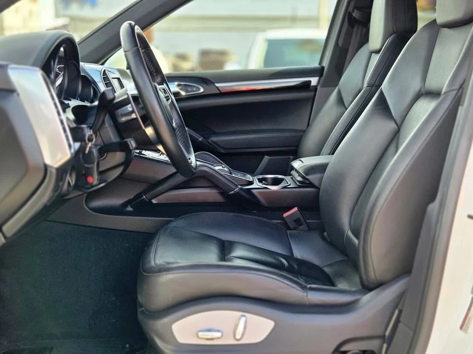2016 Porsche 958 Cayenne - Image 18 of 20