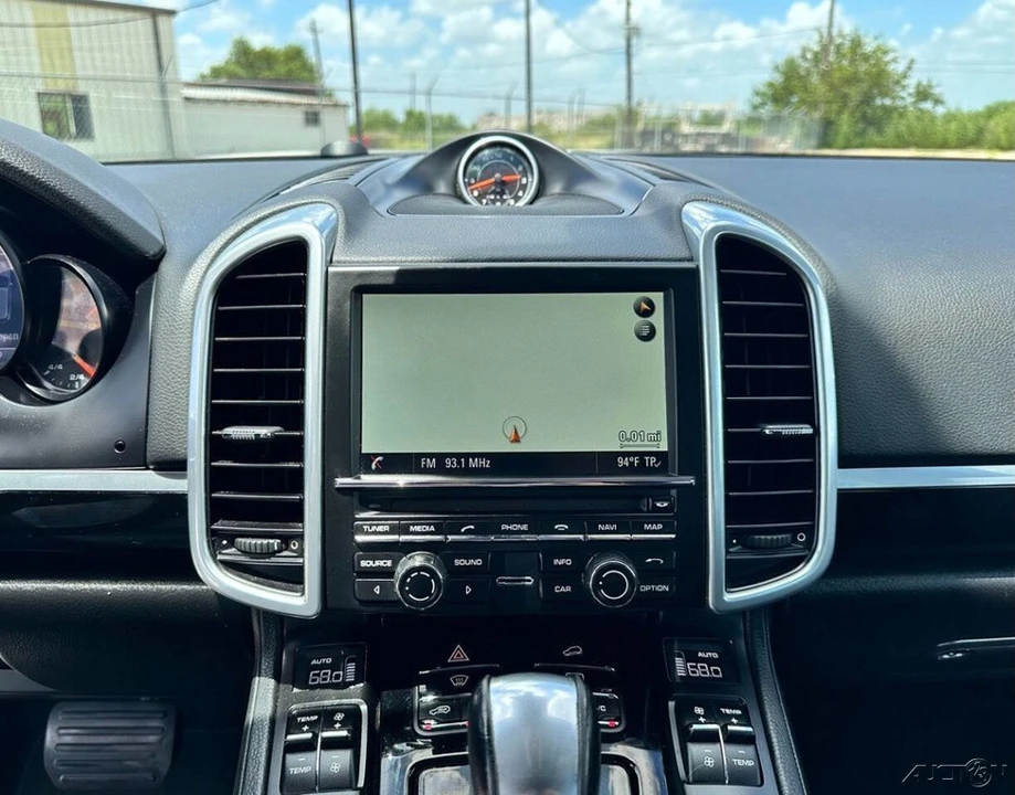 2016 Porsche 958 Cayenne - Image 18 of 24