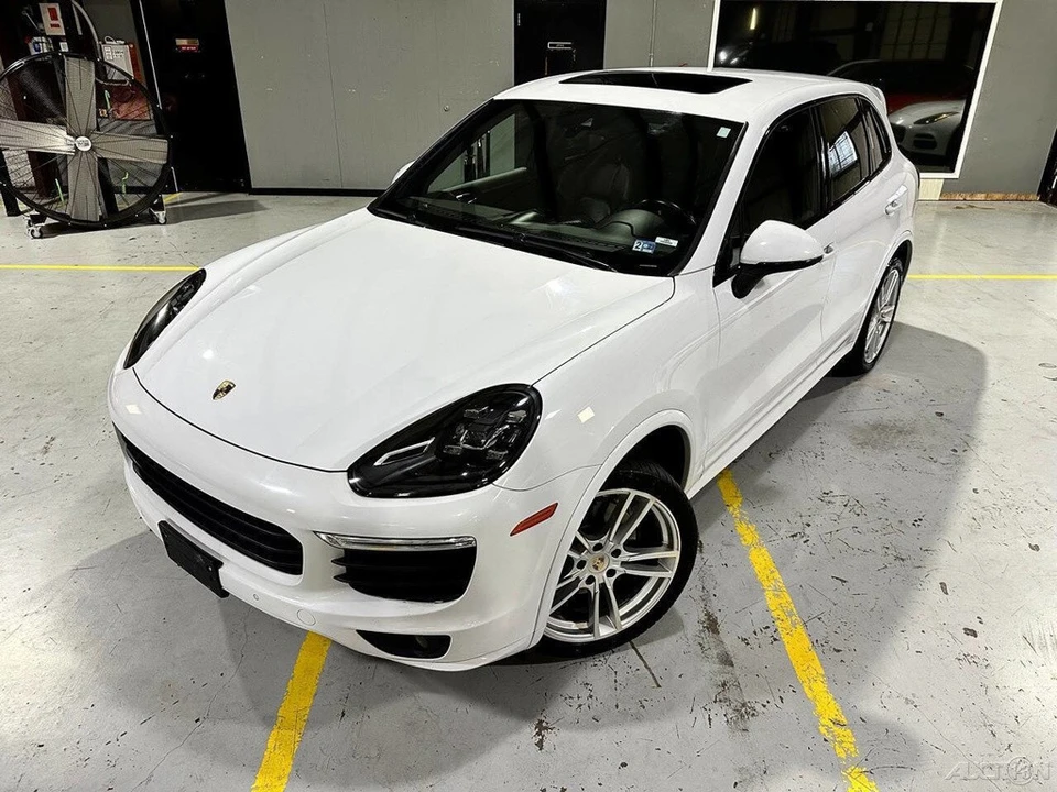 2016 Porsche 958 Cayenne - Image 5 of 24
