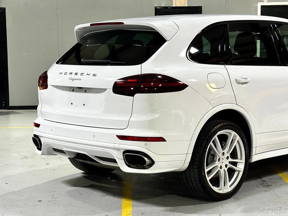 2016 Porsche 958 Cayenne - Image 6 of 24