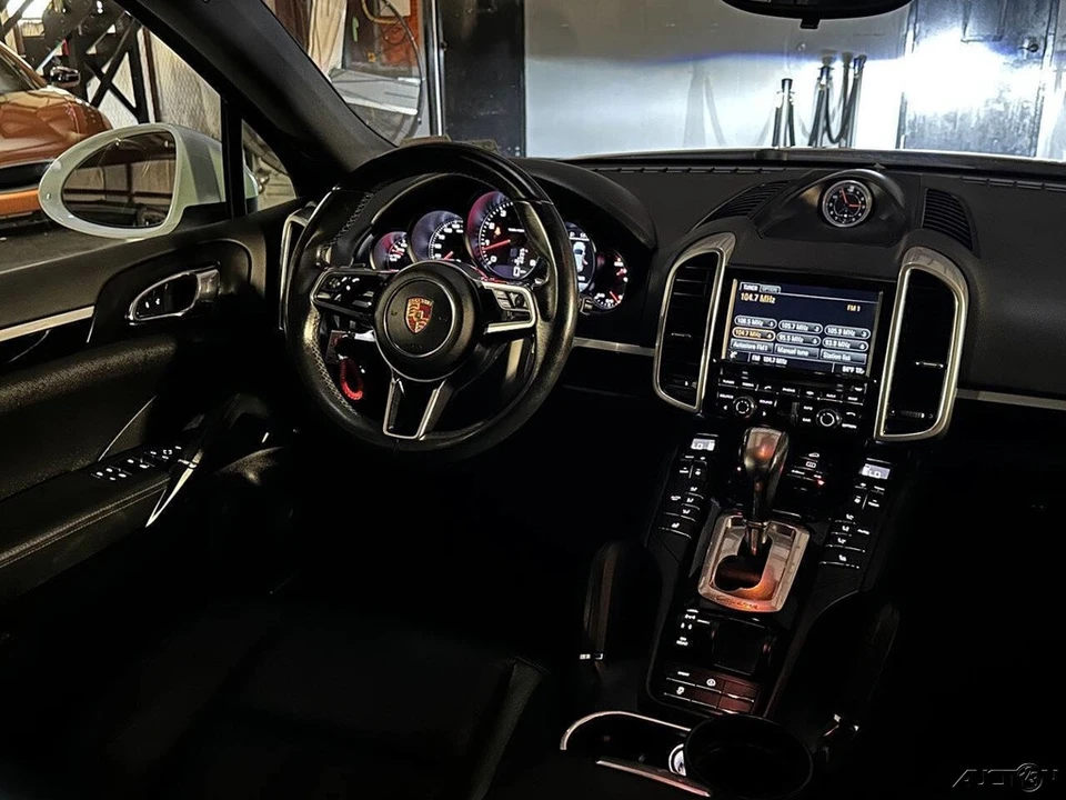 2016 Porsche 958 Cayenne - Image 23 of 24