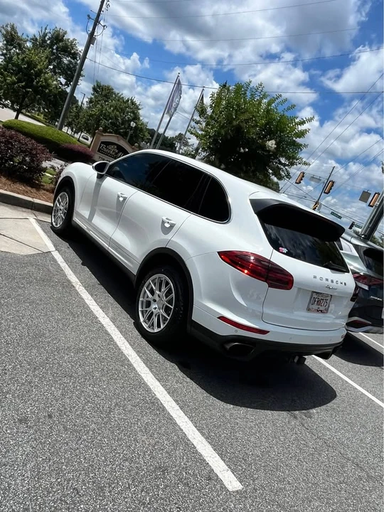 2016 Porsche 958 Cayenne - Image 2 of 10