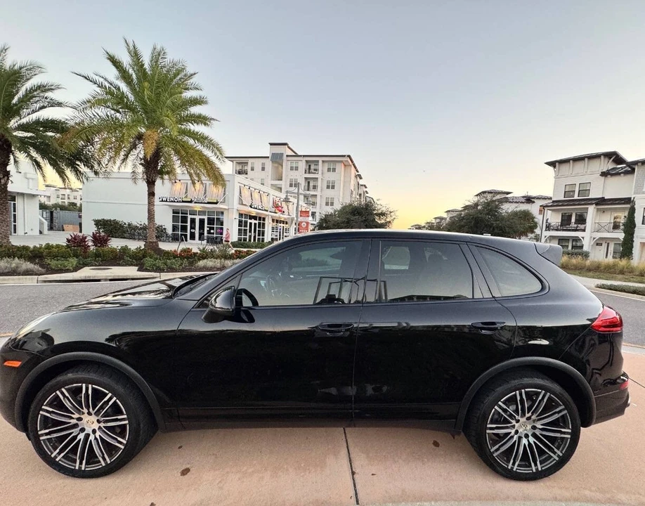 2016 Porsche 958 Cayenne - Image 3 of 21