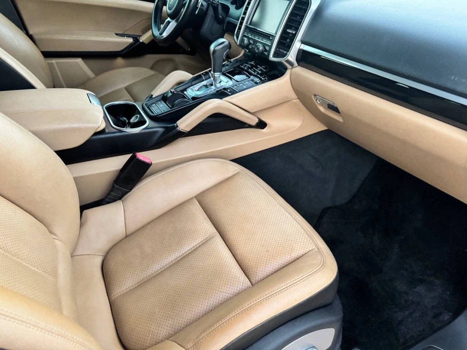 2016 Porsche 958 Cayenne - Image 18 of 21
