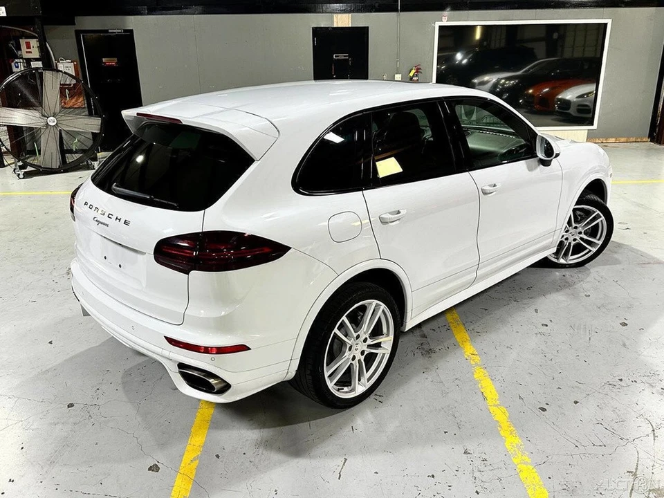 2016 Porsche 958 Cayenne - Image 9 of 24
