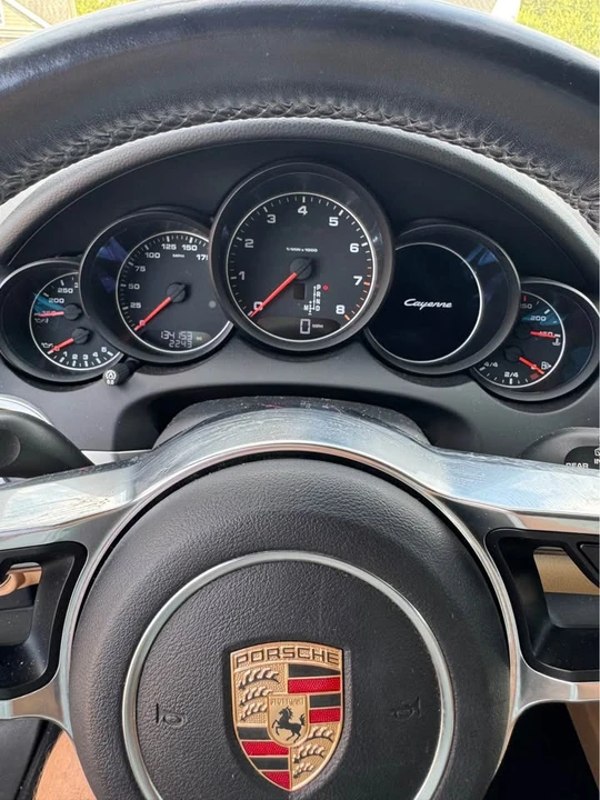 2016 Porsche 958 Cayenne - Image 11 of 19