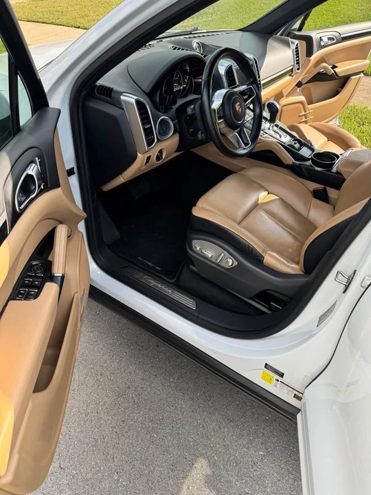 2016 Porsche 958 Cayenne - Image 7 of 19