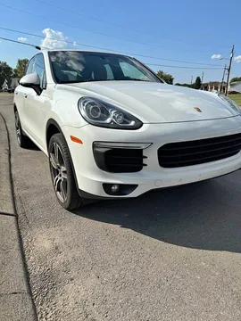 2016 Porsche Cayenne Base Model