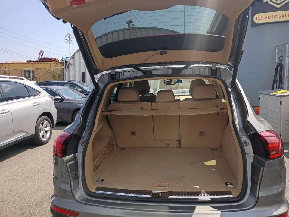 2016 Porsche 958 Cayenne - Image 17 of 20