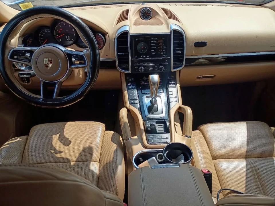 2016 Porsche 958 Cayenne - Image 7 of 20