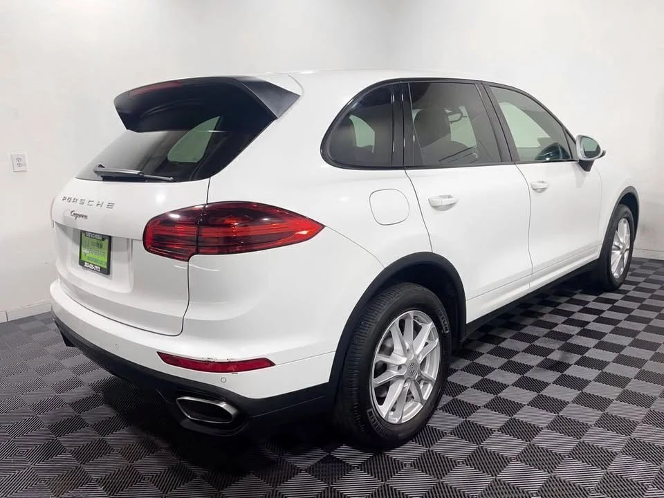 2016 Porsche 958 Cayenne - Image 9 of 20