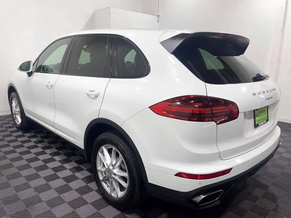 2016 Porsche 958 Cayenne - Image 11 of 20