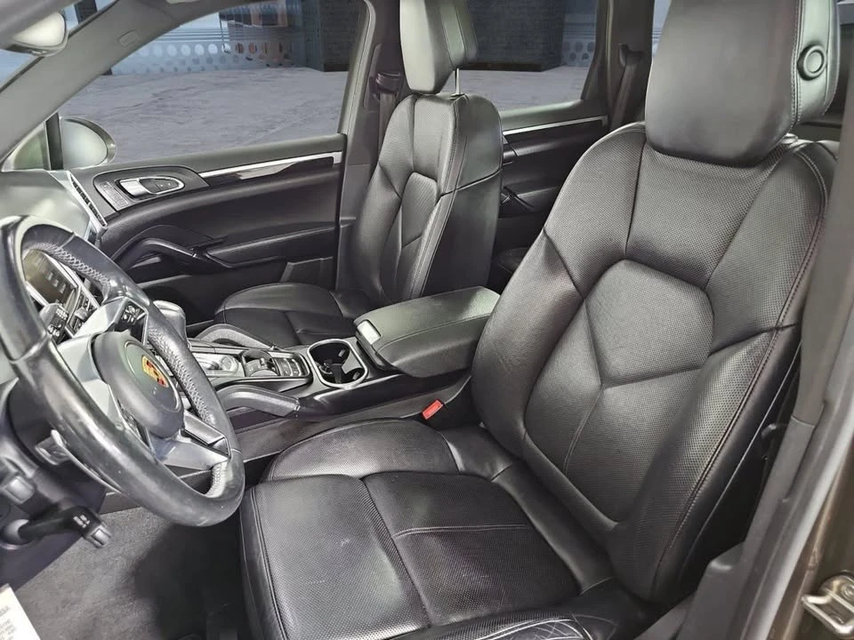2016 Porsche 958 Cayenne - Image 12 of 20