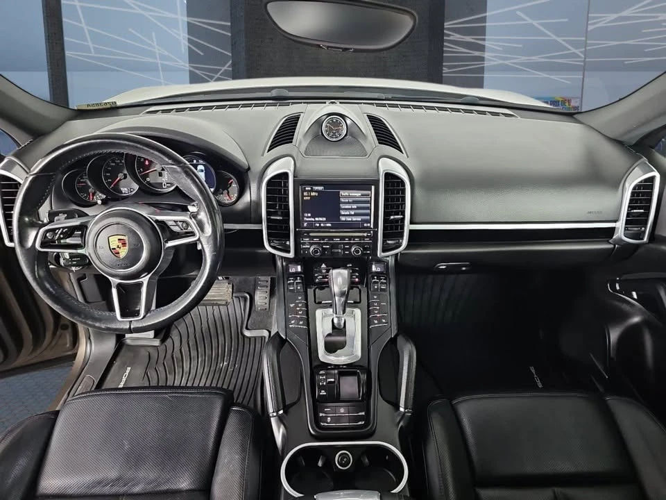 2016 Porsche 958 Cayenne - Image 9 of 20