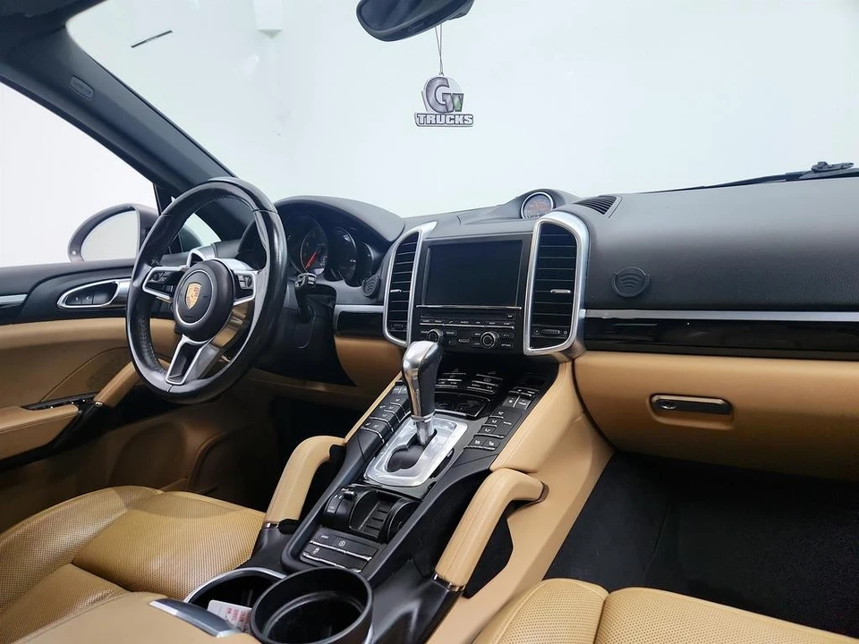 2016 Porsche 958 Cayenne - Image 26 of 31