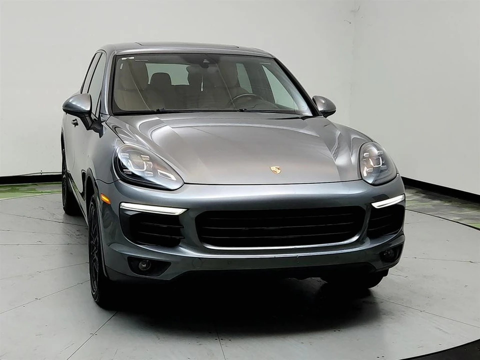 2016 Porsche 958 Cayenne - Image 2 of 31
