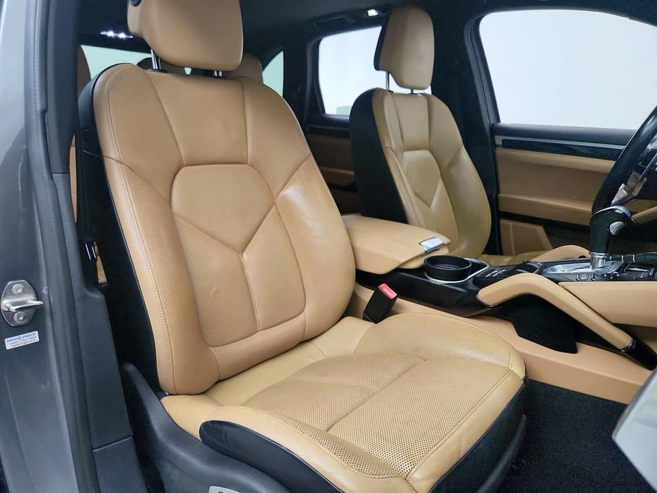2016 Porsche 958 Cayenne - Image 27 of 31