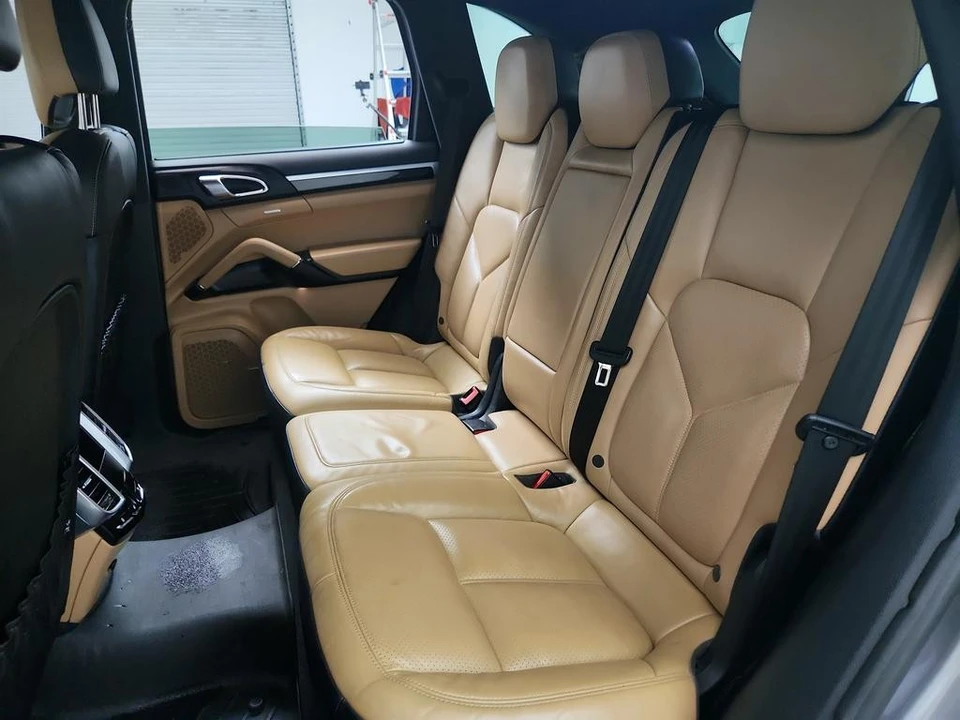 2016 Porsche 958 Cayenne - Image 24 of 31